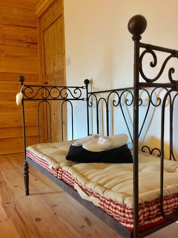 شقة Magnificent Renovated Farmhouse - 10 Min A7 - Anneyron المظهر الخارجي الصورة