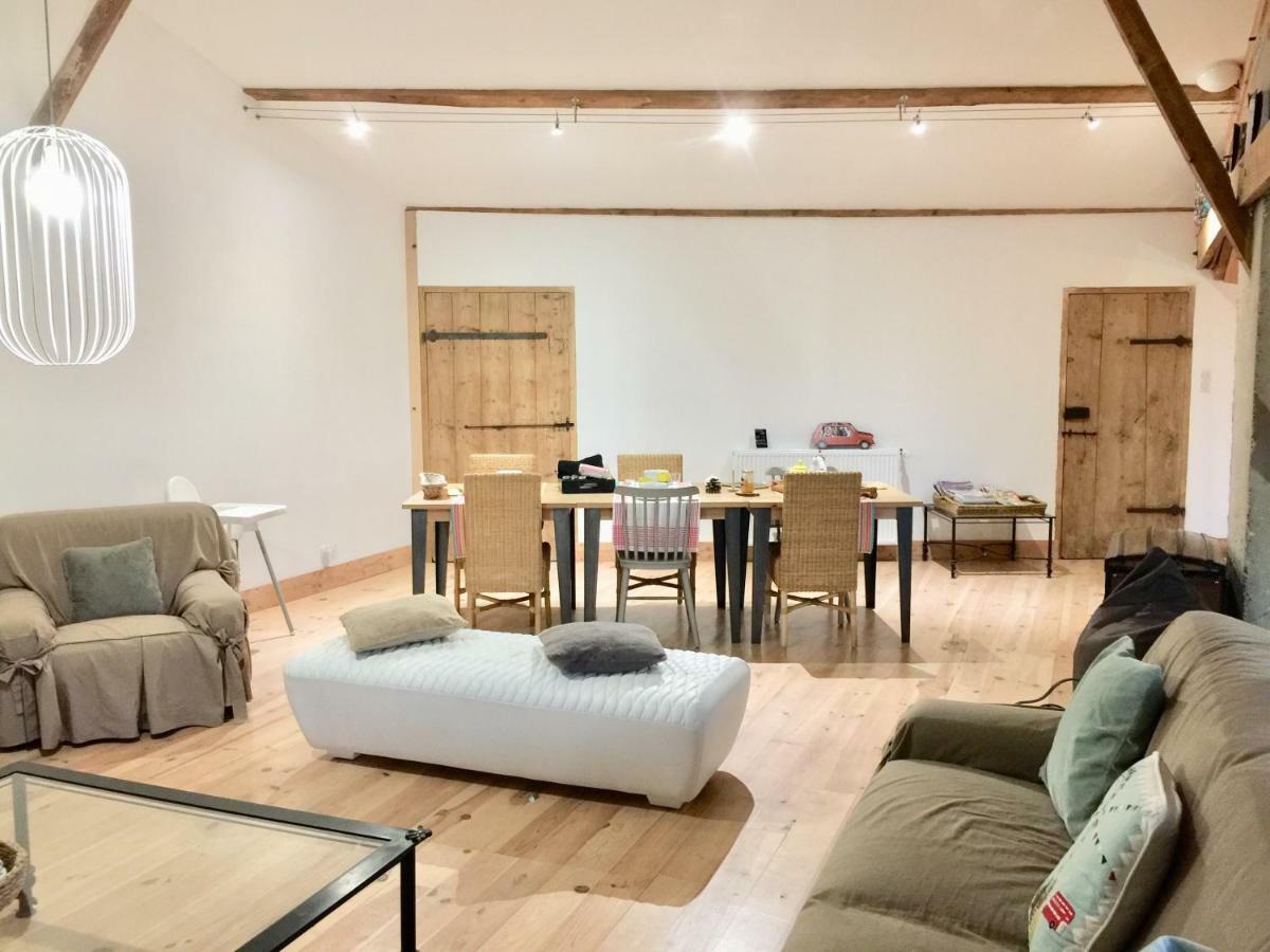 شقة Magnificent Renovated Farmhouse - 10 Min A7 - Anneyron المظهر الخارجي الصورة